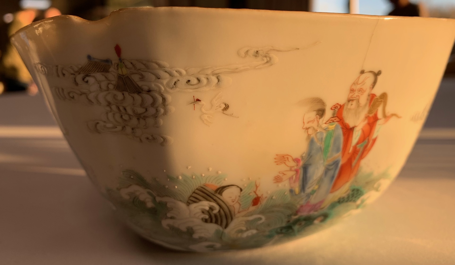 A 19th century Chinese famille rose lobed square bowl - Image 6 of 17