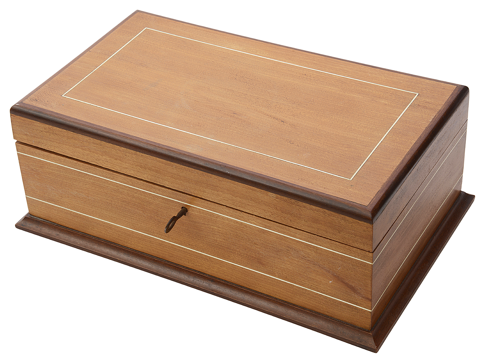 An early 20th century Por Larranga tabletop humidor