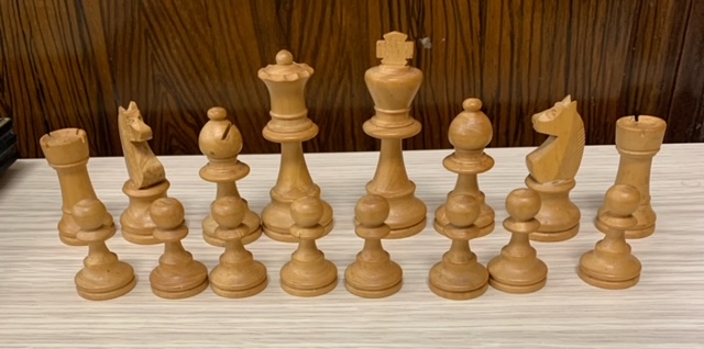 A late 19th century boxwood chess set and another - Image 11 of 15