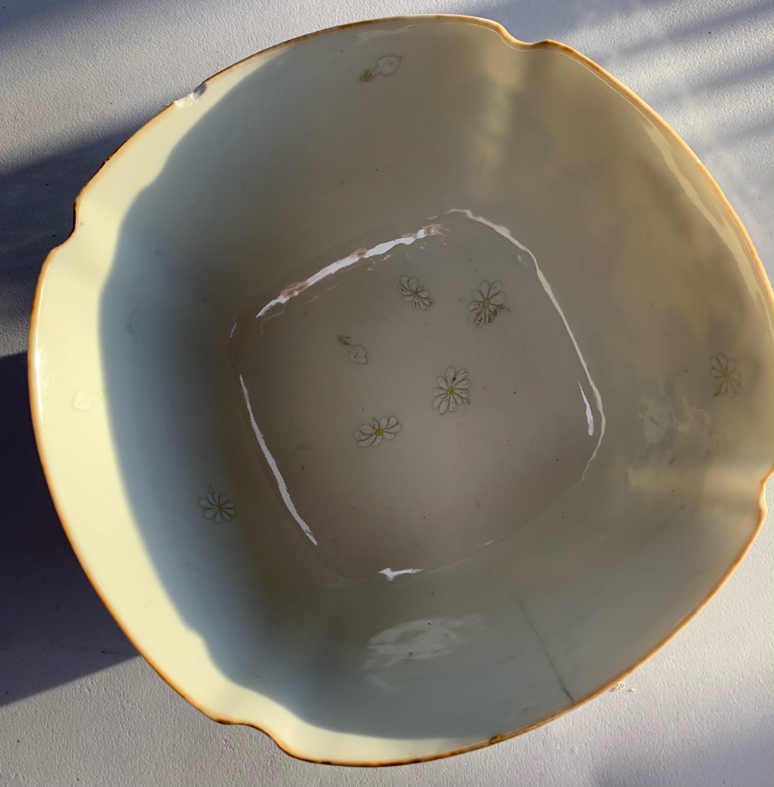 A 19th century Chinese famille rose lobed square bowl - Image 17 of 17