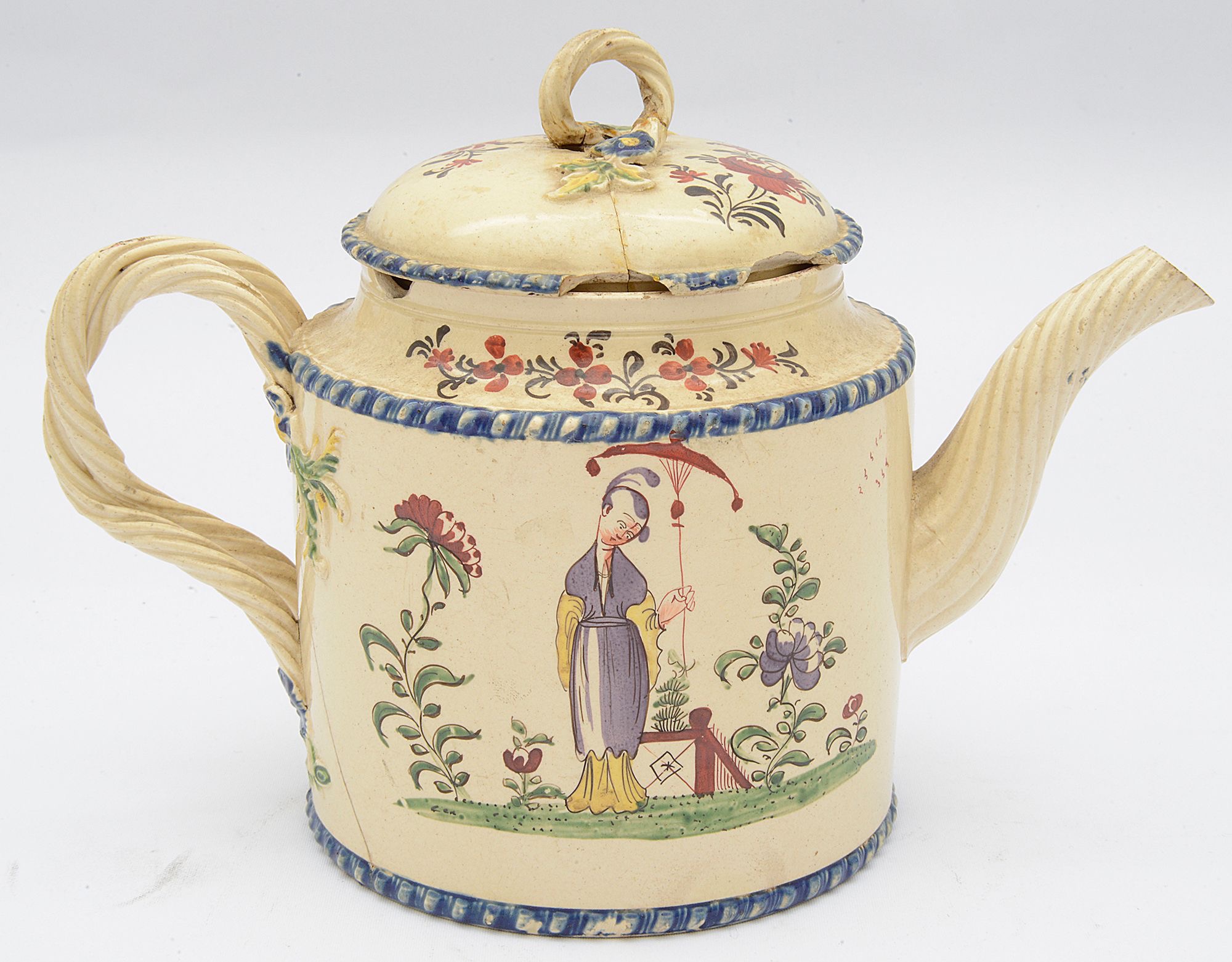 A late 18th century creamware teapot c.1780 - Image 2 of 3