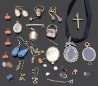 A small collection of various gold and other jewellery