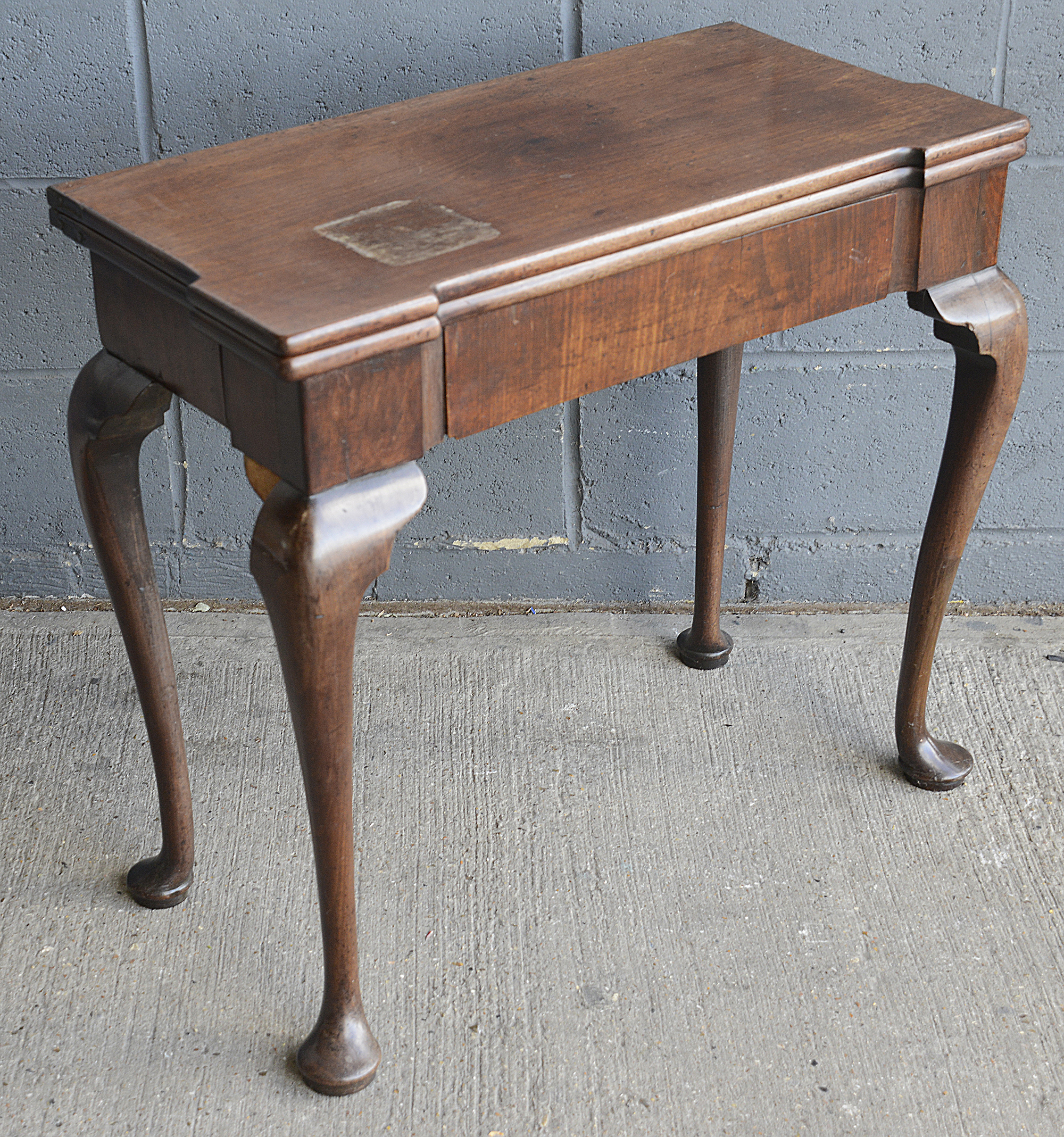 George II walnut foldover tea table - Image 2 of 9