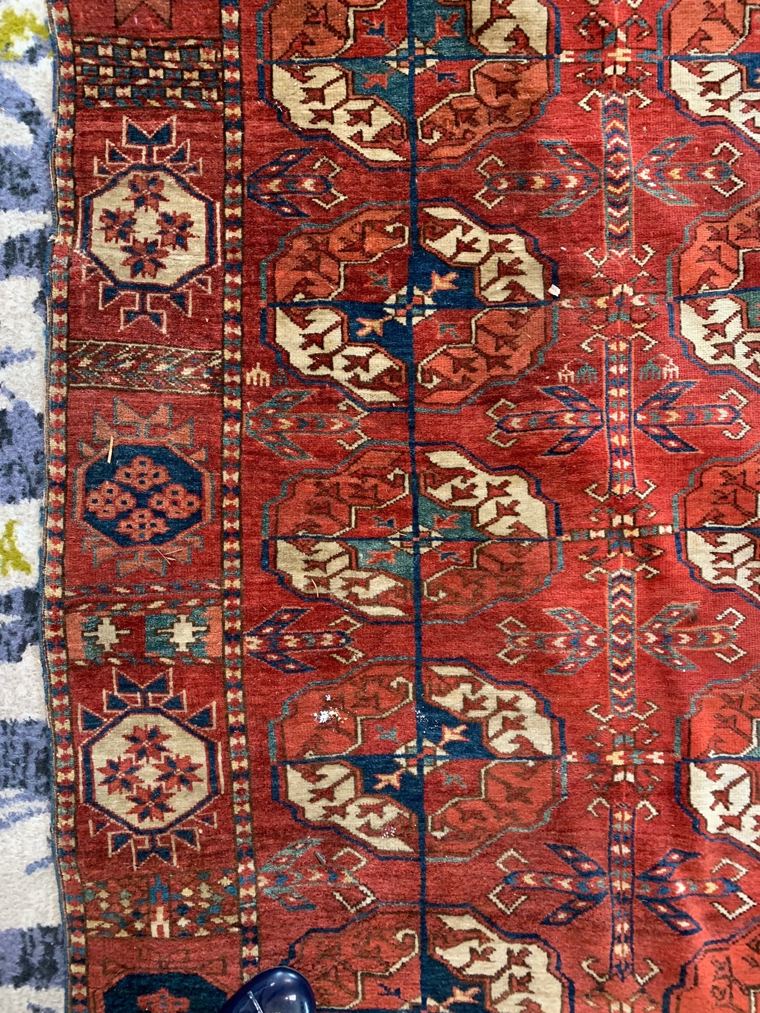 A Tekke Bokhara carpet, Turkmenistan - Image 7 of 7