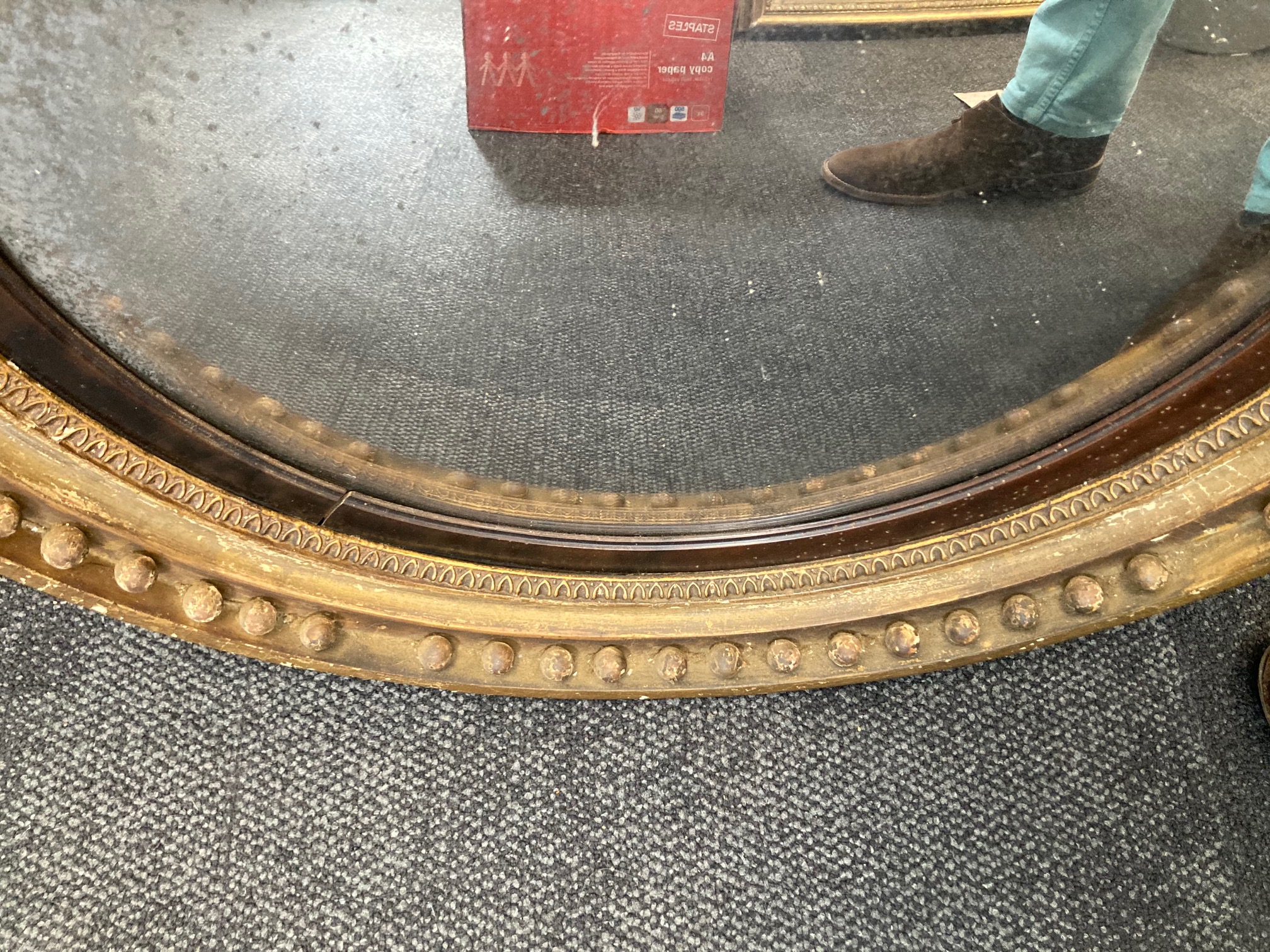 A Regency giltwood circular convex wall mirror - Image 6 of 8