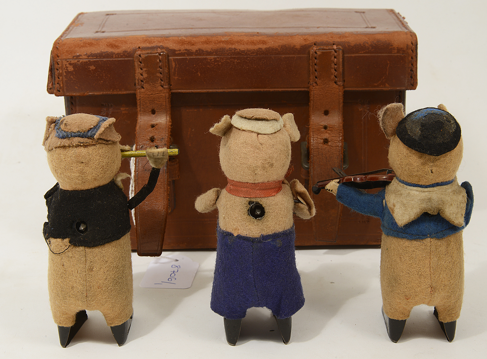 A set of Schuco clockwork Three Little Pig musicians, - Image 2 of 15