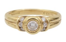 A diamond and 18ct yellow gold ring