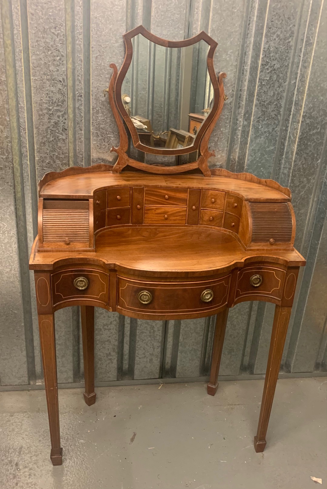 A Sheraton revival Carlton House style dressing table - Image 2 of 4