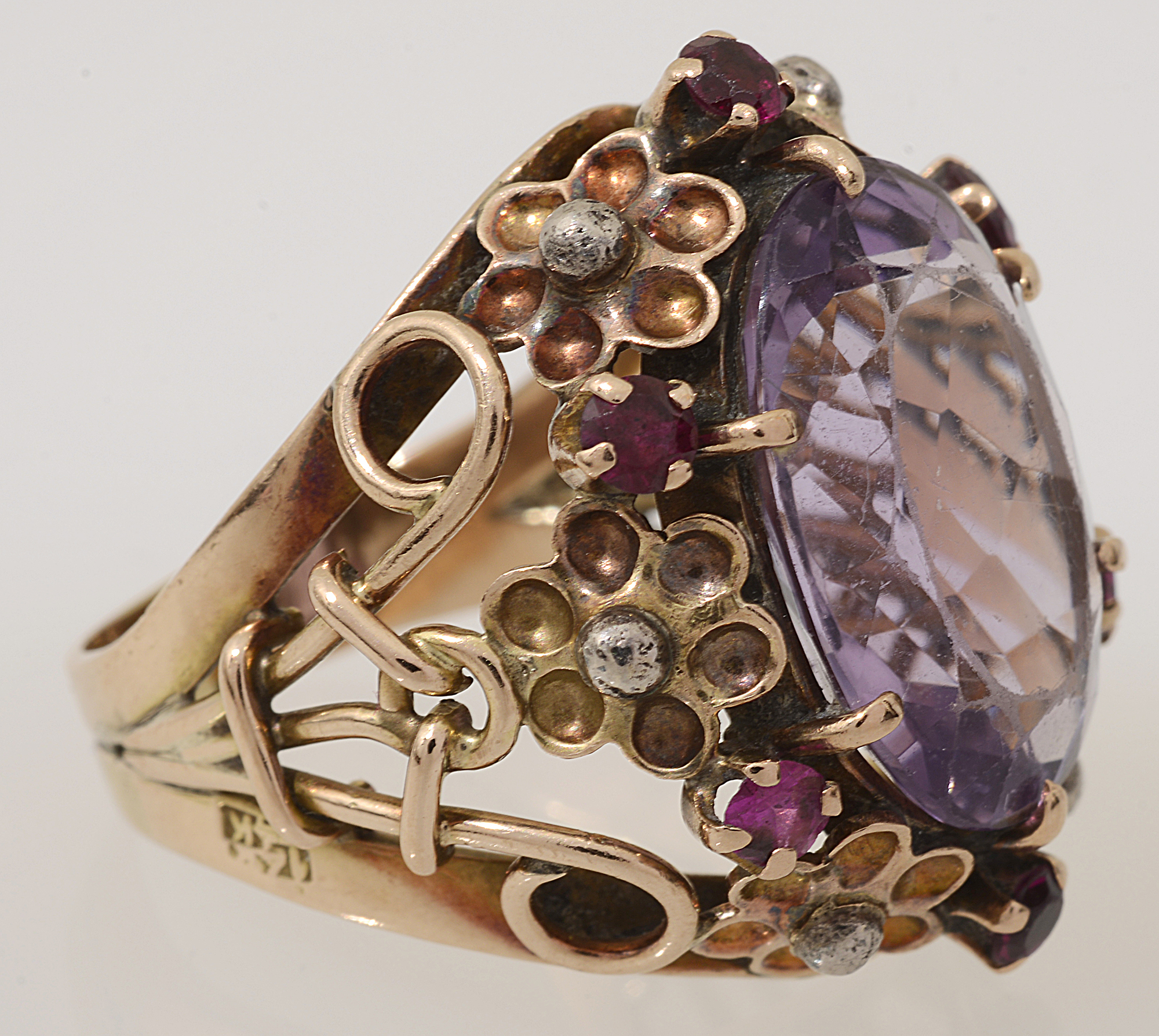 A Continental amethyst ring - Image 2 of 4