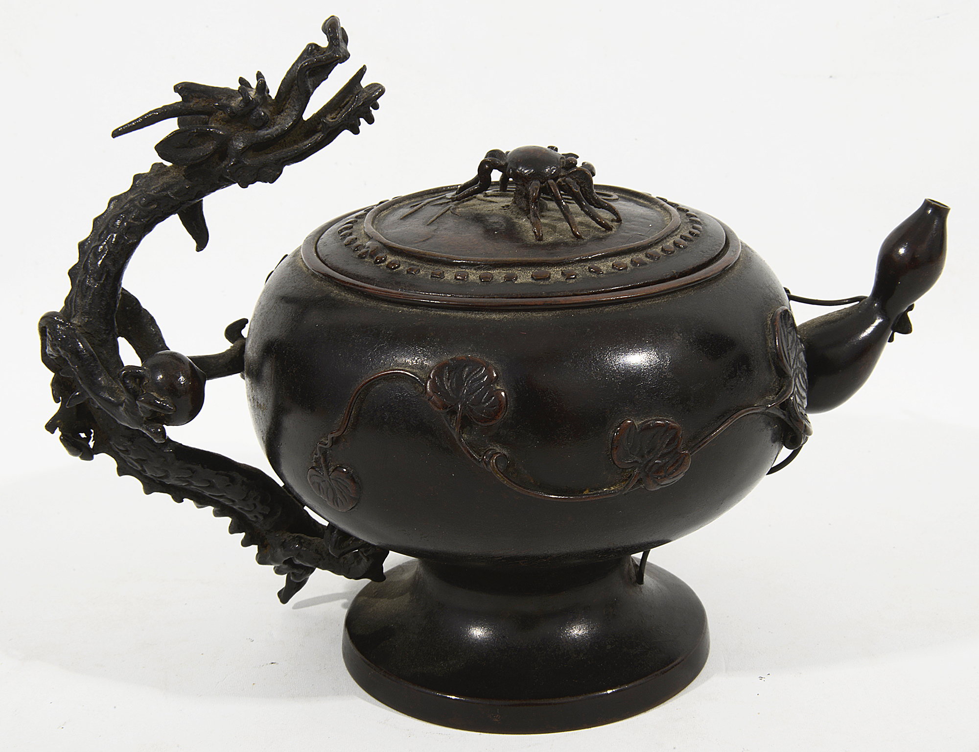 A Japanese Meiji period patinated bronze teapot - Image 2 of 3