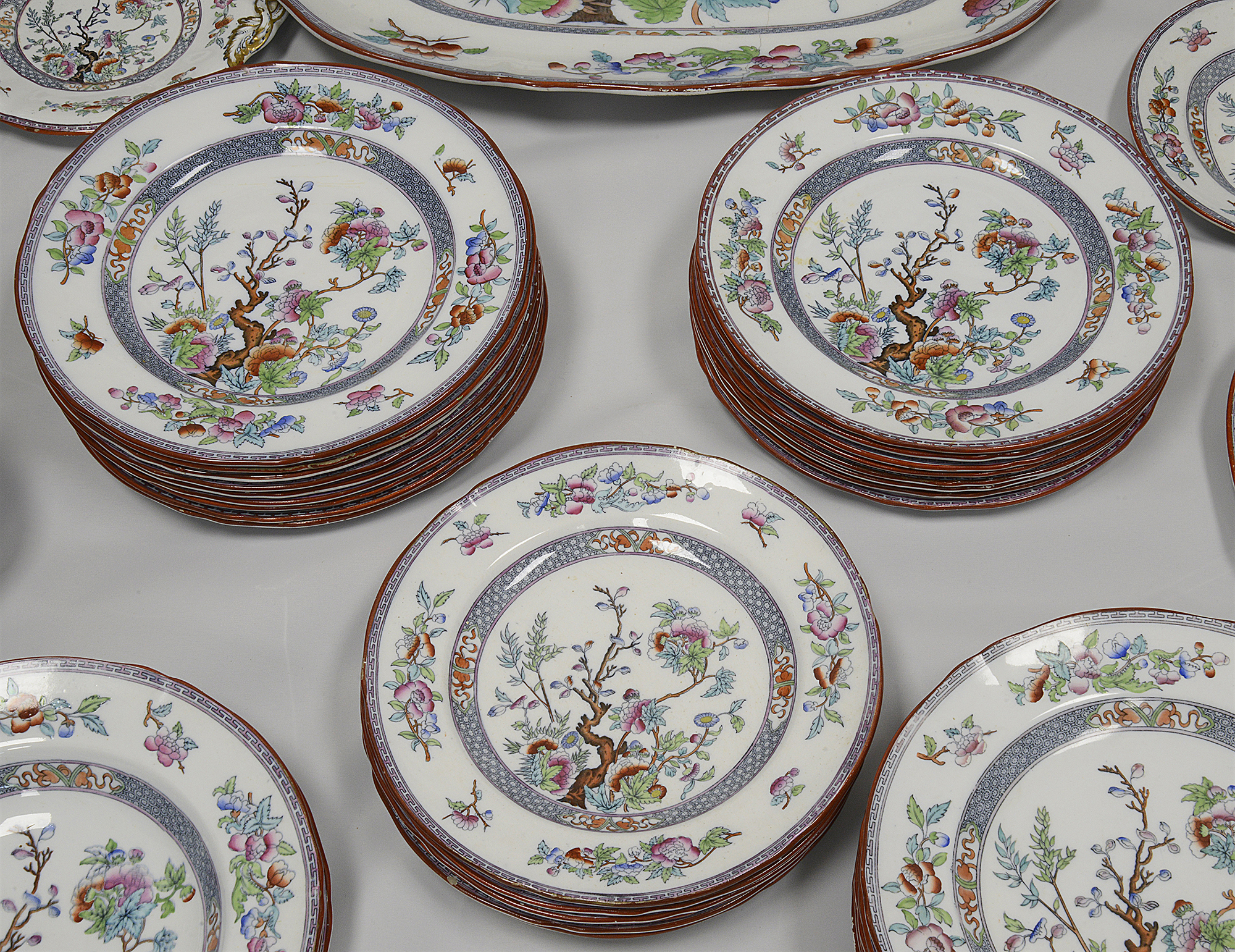 A large Minton dinner service - Image 2 of 6