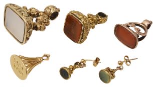 A small collection of early 19th century gold cased and hardstone seal fob