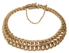 An 18ct gold fancy link bracelet