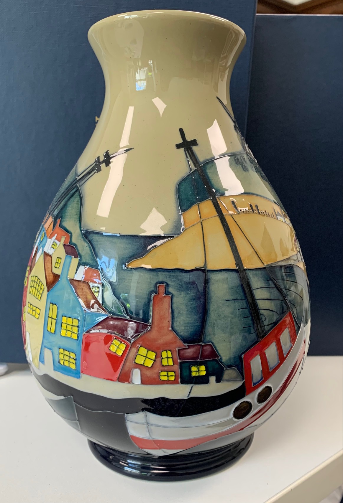 A Moorcroft limited edition 'Whitby' pattern vase - Image 4 of 5