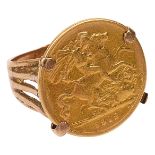A George V half sovereign ring