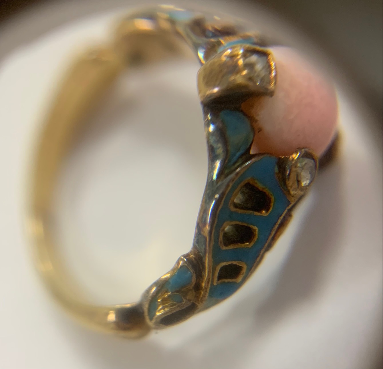 An early Victorian conch pearl and enamel ring - Image 3 of 7