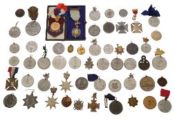 A large collection of Victoria 1897 Diamond Jubilee commemorative medals, medallions, medalets, broo