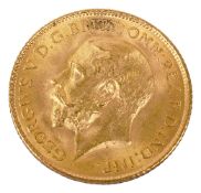 A George V gold half sovereign, 1915