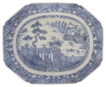 A Chinese export blue and white serving dish