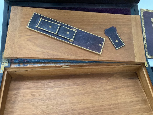 An early 19th century brass bound rosewood campaign writing slope - Image 8 of 9