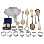 An Indian Colonial silver pierced dish, a pair of George III berried tablespoons and assorted napkin