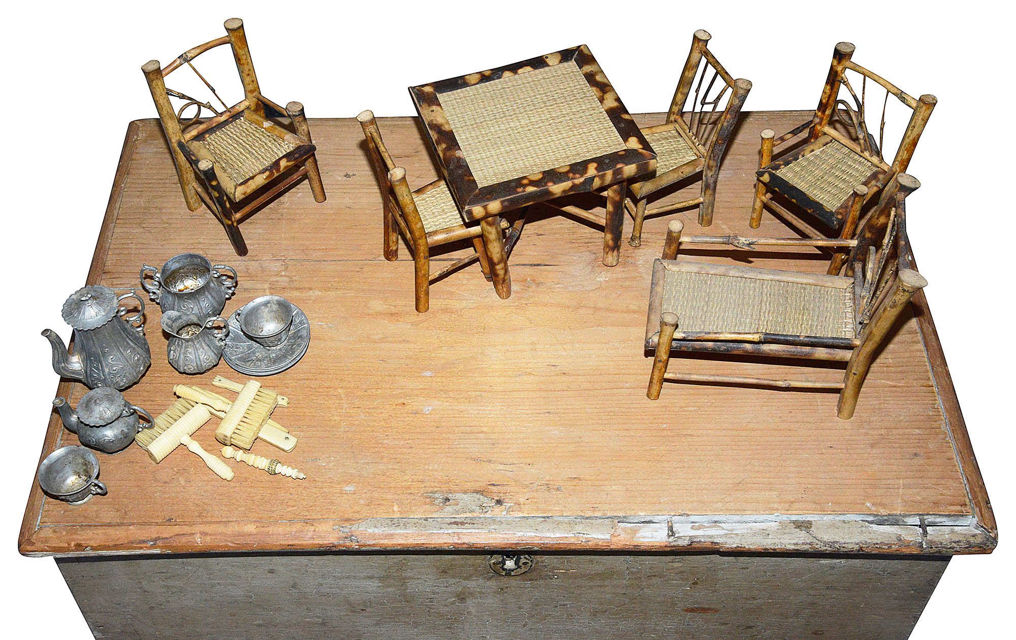 A 19th century trunk with 19th century and later dolls house furniture and accessories - Image 2 of 3