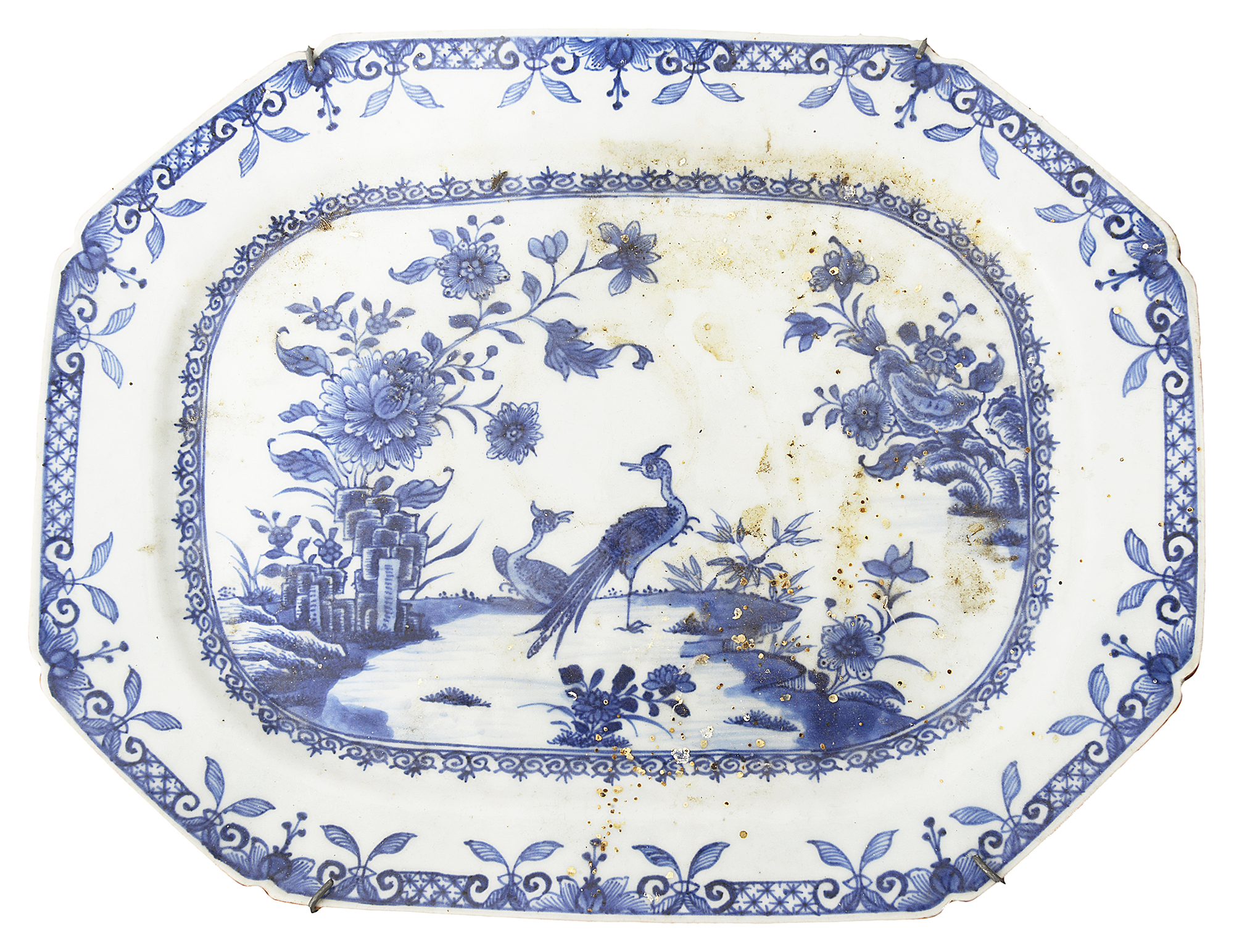 A mid 18th century Chinese export blue and white serving dish