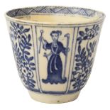 An 18th century English blue and white Chinoisierie decorated soft paste beaker shaped cup