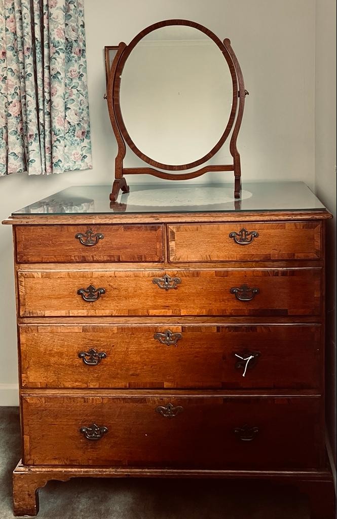 MAHOGANY TWO OVER THREE CHEST OF DRAWERS AND MIRROR NEEDS RE-POLISHING