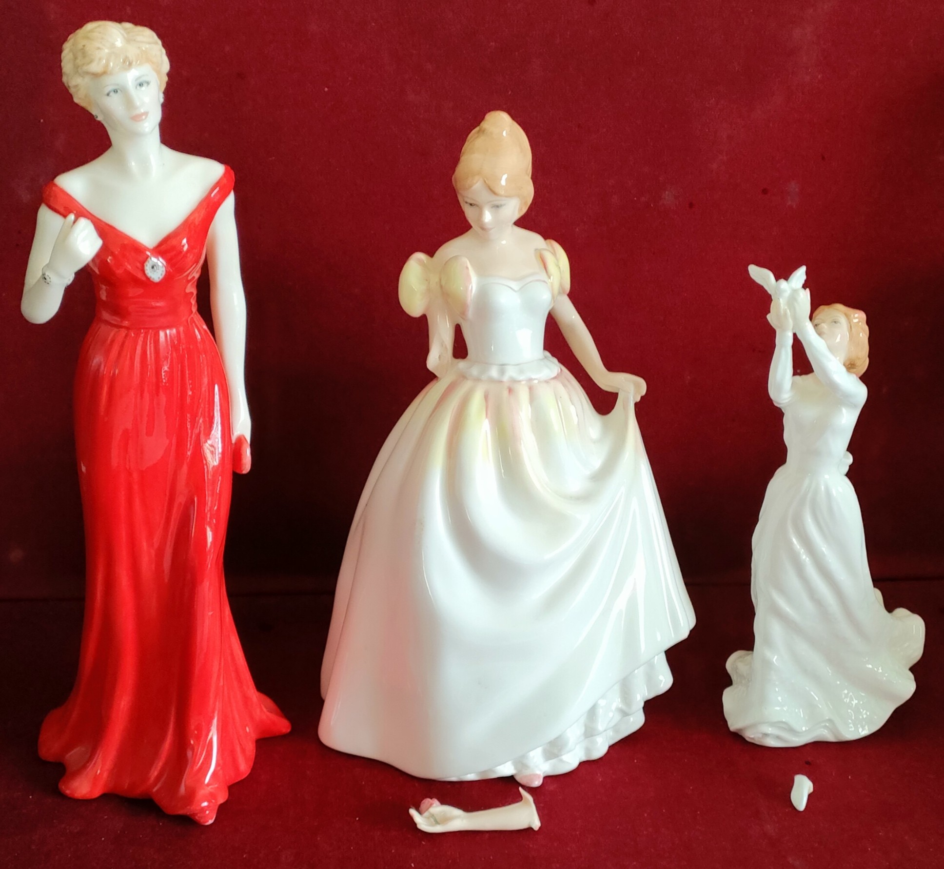 TWO ROYAL DOULTON FIGURES PLUS ROYAL WORCESTER FIGURE "TO CELEBRATE THE LIFE OF DIANA, PRINCESS OF