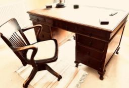 BOX TOP POLISHED WOOD PEDESTAL DESK AND ACCOMPANYING SWIVEL CHAIR, DESK APPROXIMATELY 76 x 137 x
