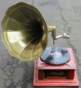 Vintage wooden cased Gramophone Co. "Primaphone", with original brass horn used condition. not