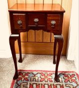 SMALL MAHOGANY LOWBOY