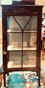 SMALL MAHOGANY DISPLAY CABINET, APPROXIMATELY 131 x 59 x 29cm