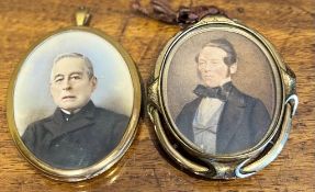 TWO MINIATURE PORTRAITS IN GOLD COLOURED METAL FRAMES, APPROXIMATELY 7 x 6cm
