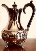 SILVER PLATED WATER JUG BY WALKER & HALL, APPROXIMATELY 23cm HIGH TO TOP OF HANDLE