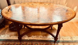 OVAL FIGURES WALNUT PARLOUR TABLE, APPROXIMATELY 137 x 80 x 73cm