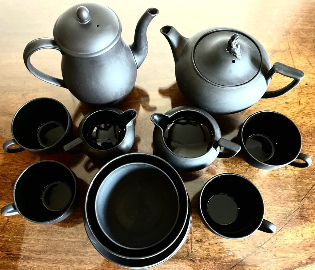 WEDGWOOD BLACK BASALT FOURTEEN PIECE TEA SET