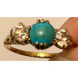 18ct GOLD RING SET WITH TWO APPROX 0.2ct DIAMONDS AND ONE TURQUOISE, WEIGHT APPROXIMATELY 2.5g