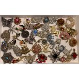 FORTY-THREE VINTAGE COSTUME JEWELLERY BROOCHES