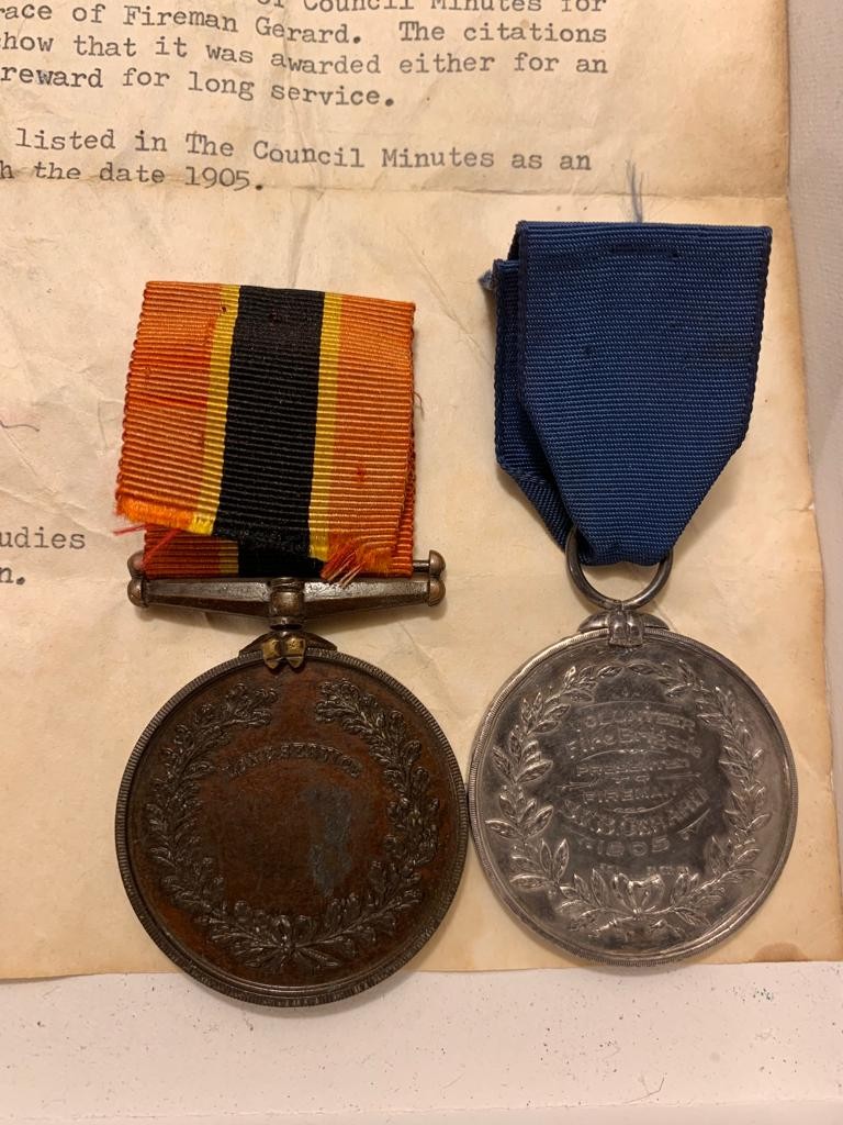SCARCE CHISWICK VOLUNTEER FIRE BRIGADE MEDAL FOR BRAVERY AND LONG SERVICE, CIRCA 1905, AWARDED TO - Image 2 of 3