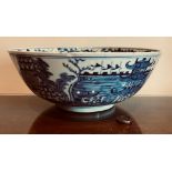 GOOD BLUE AND WHITE JAPANESE BOWL. APPROX. 25.5CM DIAMETER SOME CHIPPING TO RIM