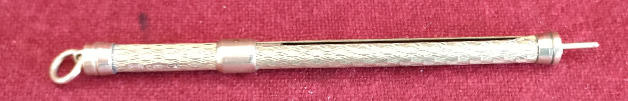 9CT GOLD PROPELLING PENCIL. WEIGHT APPROX. 8G APPEARS TO BE IN REASONABLE USED CONDITION