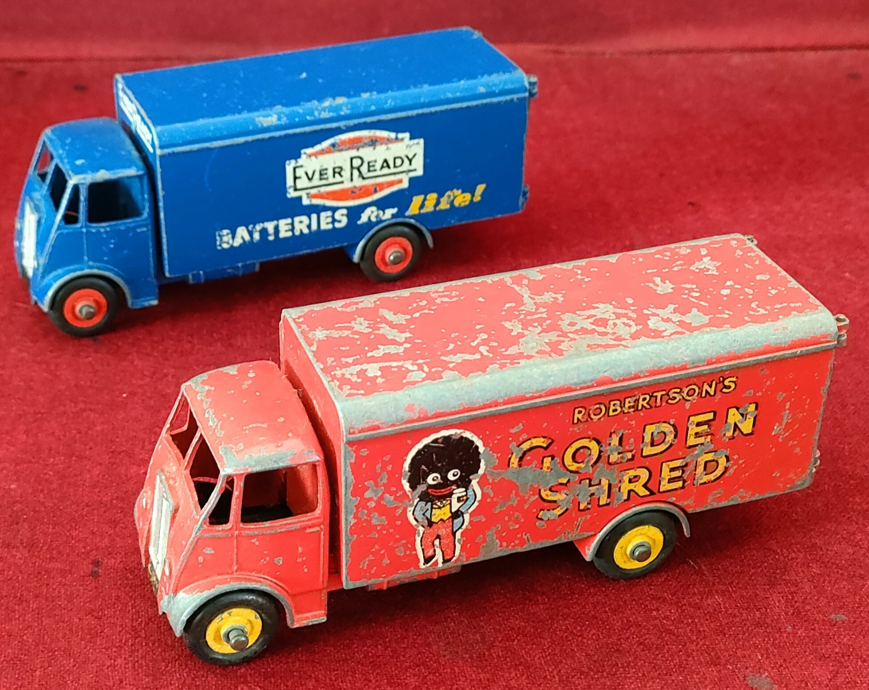 TWO UNBOXED DINKY SUPERTOYS "GUY" DIECAST VEHICLES - ROBERTSON'S GOLDEN SPREAD, NO. 919 AND EVER