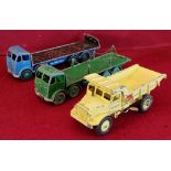 TWO DINKY SUPERTOYS "FODEN" DIECAST VEHICLES - FLAT TRUCK WITH TAILBOARD, NO. 903 AND CHAIN SIDE