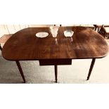 ANTIQUE MAHOGANY TABLE WITH DROP LEAVES AND REEDED SUPPORTS, APPROXIMATELY 172 x 127cm EXTENDED