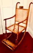 MOBILITY BERGERE CHAIR HAVING TWO REAR WHEELS