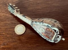 MINIATURE BOAT BACK MANDOLIN, APPROXIMATELY 13cm LONG