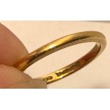 22ct GOLD WEDDING BAND, WEIGHT APPROXIMATELY 2.5g, SIZE O