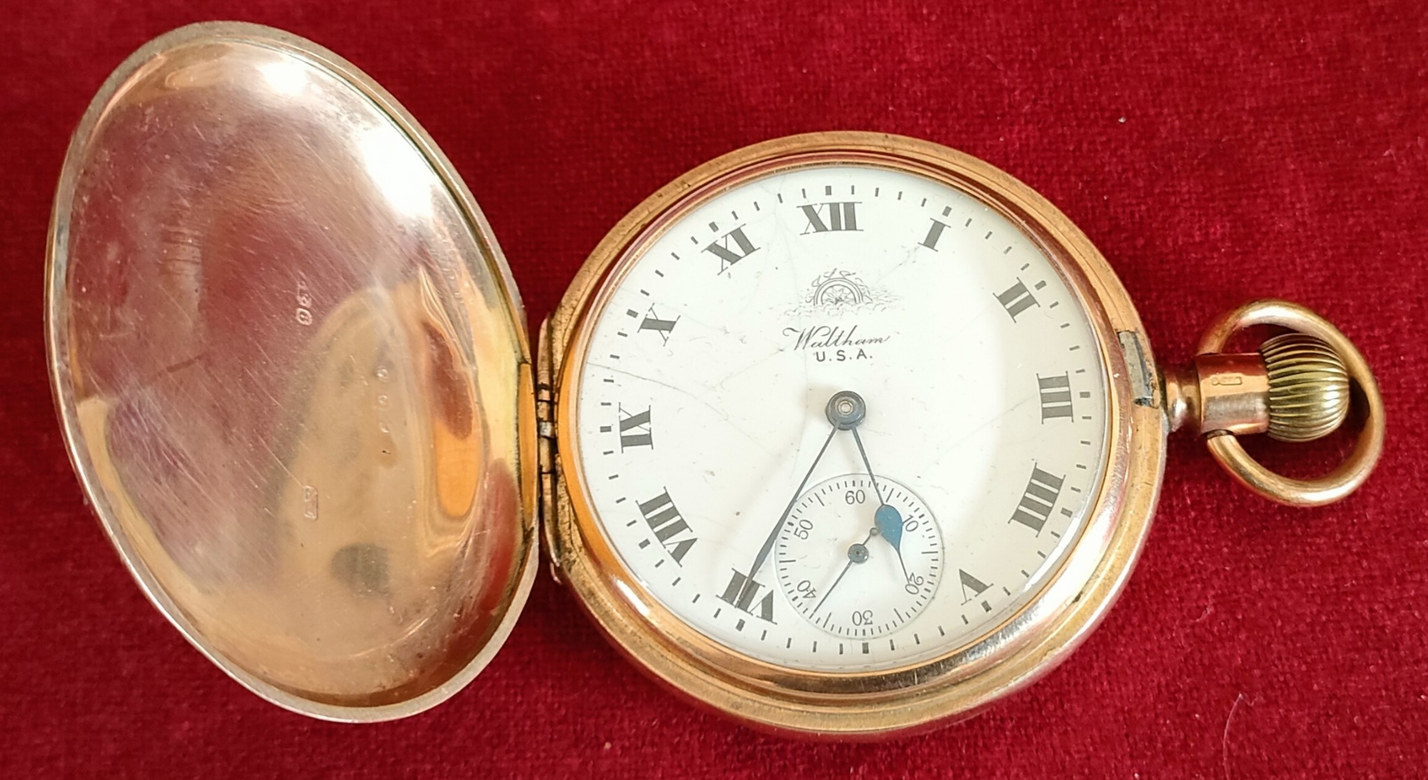 9CT GOLD WALTHAM POCKET WATCH USED CONDITION, INNER GLASS IS LOOSE AND WILL NEED REATTACHING, NOT